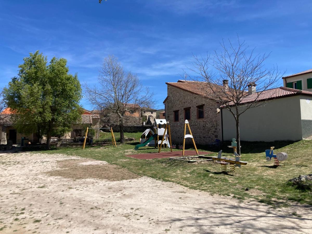 La Portada De Abajo Villa Gallegos Bagian luar foto